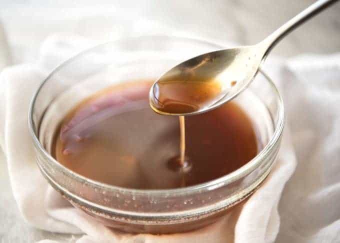 Bright and colourful, this Sweet and Sour Chicken Stir Fry is made with a sauce that rivals the best Chinese restaurants! recipetineats.com