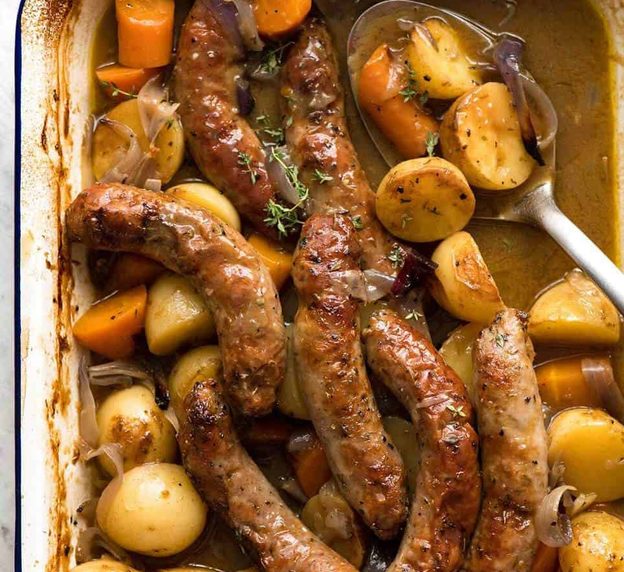 A Sausage Bake and Vegetables WITH Gravy, all made in one pan! Yes, that's right - even the GRAVY is made in the same pan while it's baking! recipetineats.com