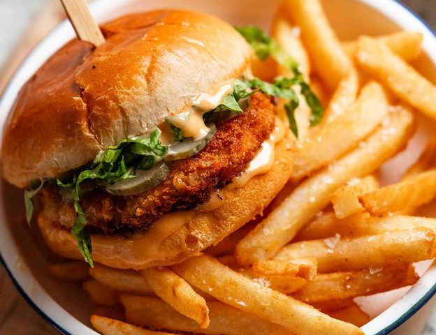Crispy prawn burgers (Shrimp burgers)